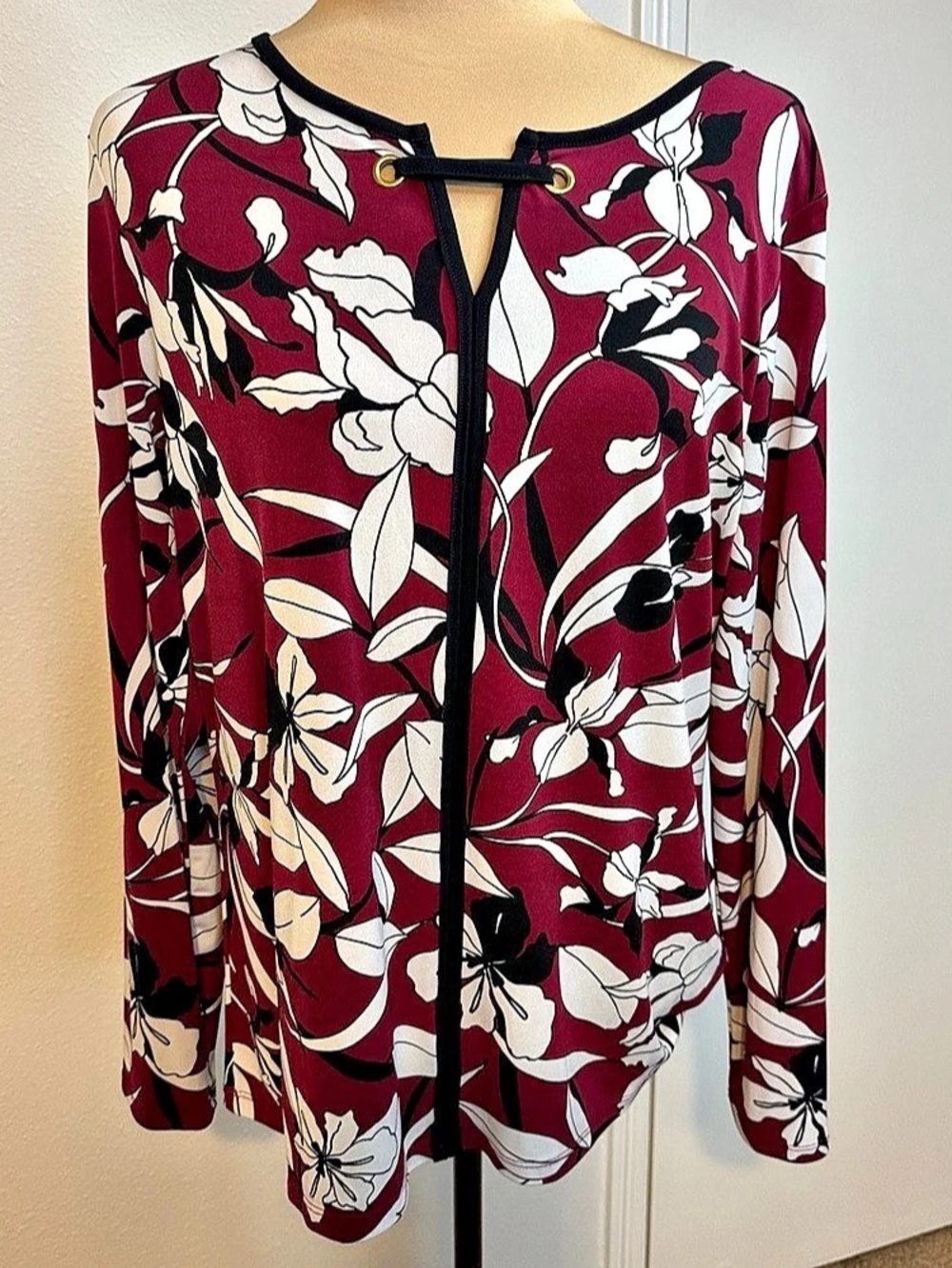 Liz Claiborne Floral Long Sleeve Blouse in Burgundy & White